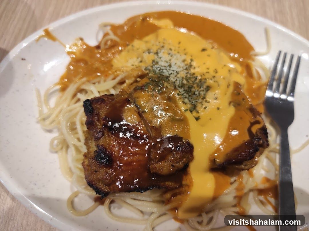 Spaghetti with Chicken and Cheese Sauce