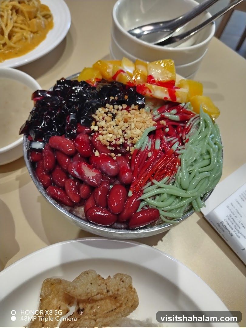 Dessert Bowl with Toppings