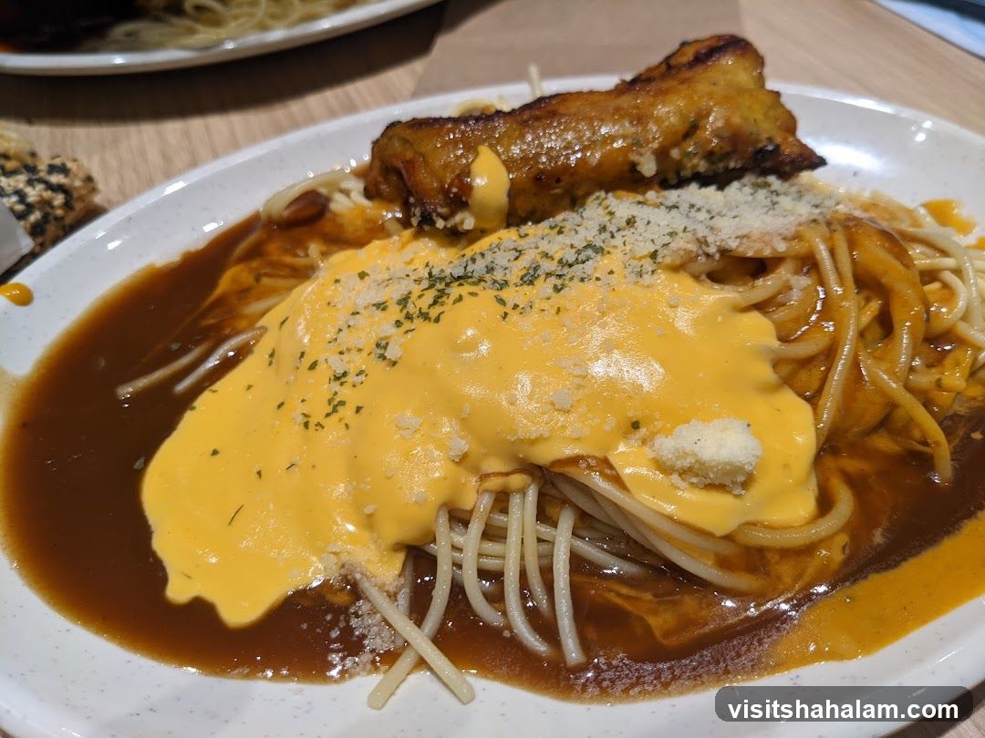 Spaghetti with Chicken and Cheese