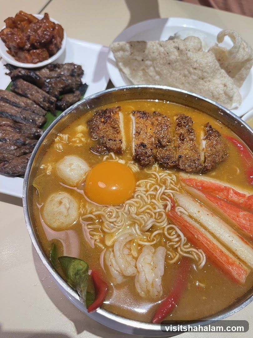 Noodle Soup with Side Dishes