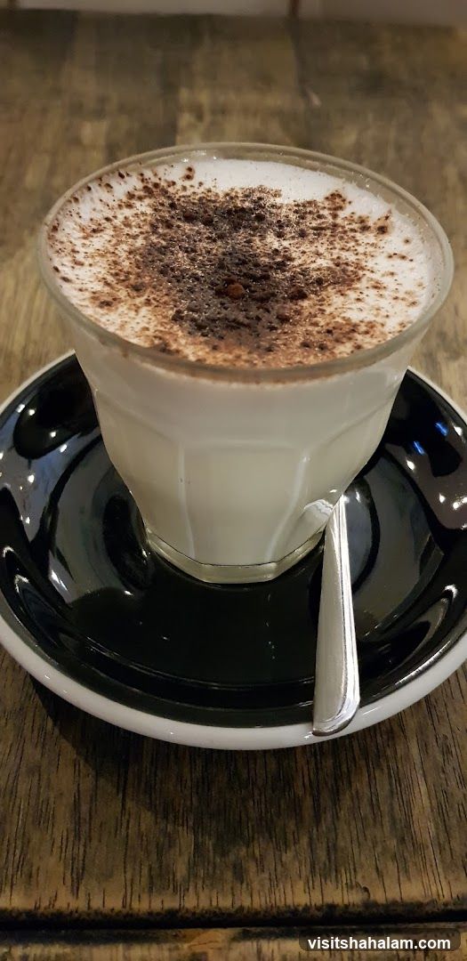Cappuccino with Cocoa Powder