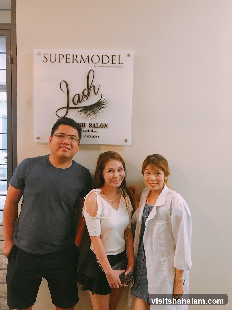 Supermodel Lash Salon Staff