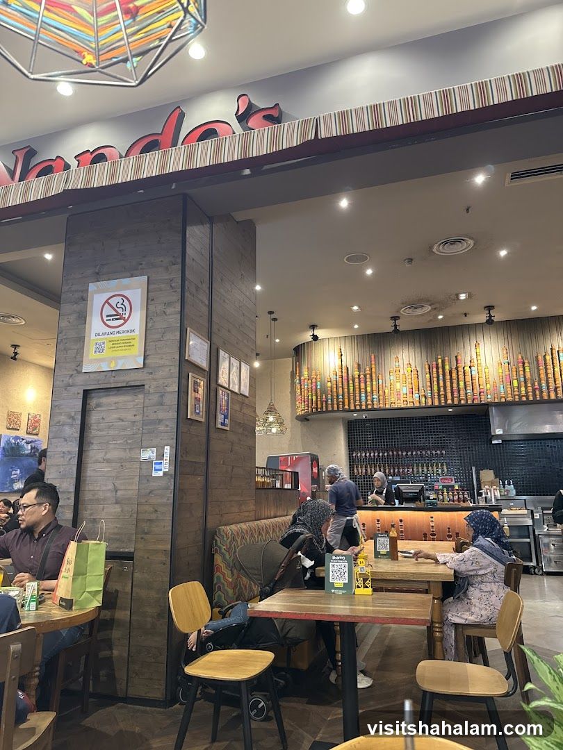 Nando's Interior