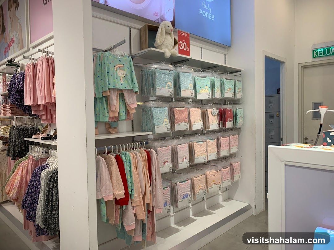 Children's Clothing Store Display