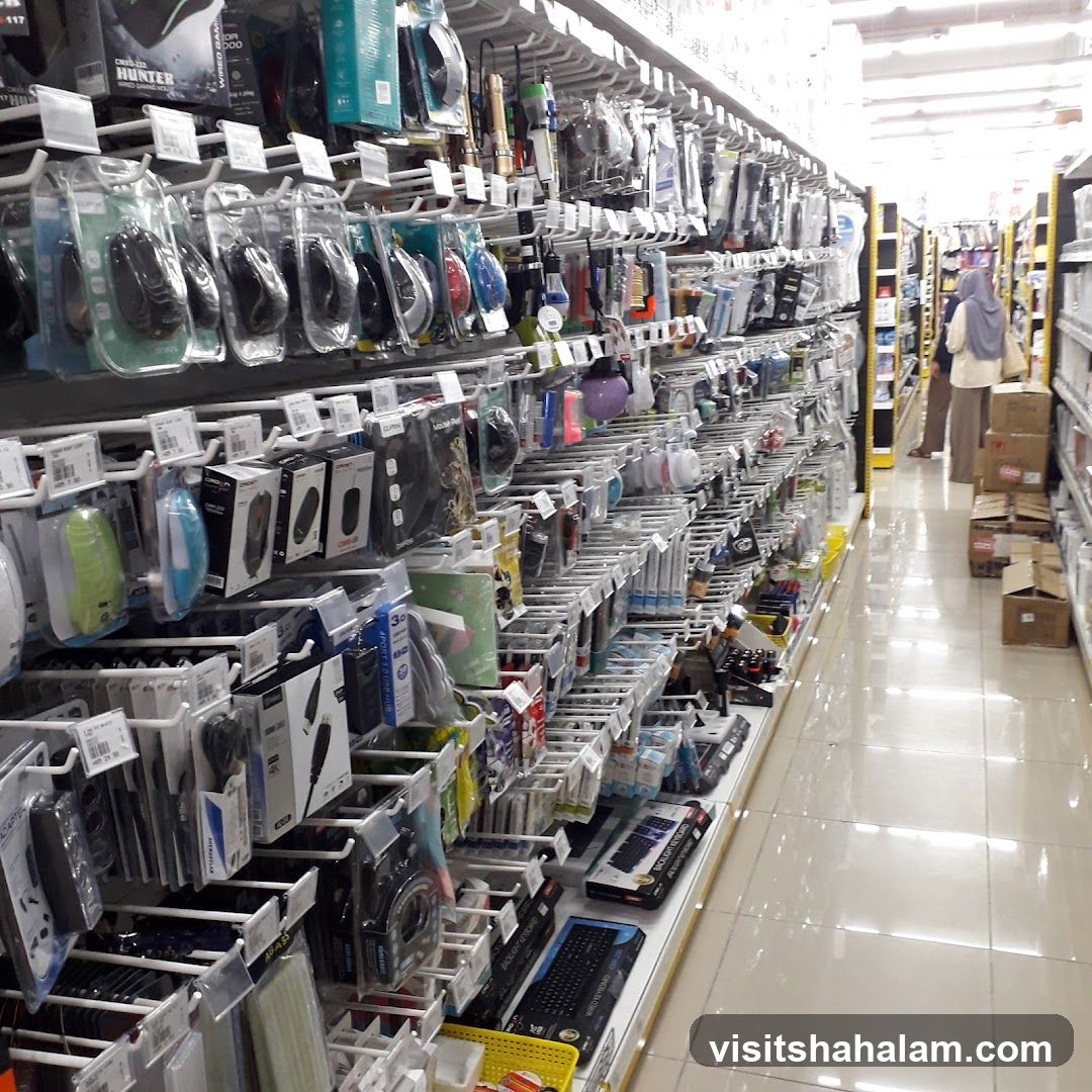 Electronics Accessories Aisle
