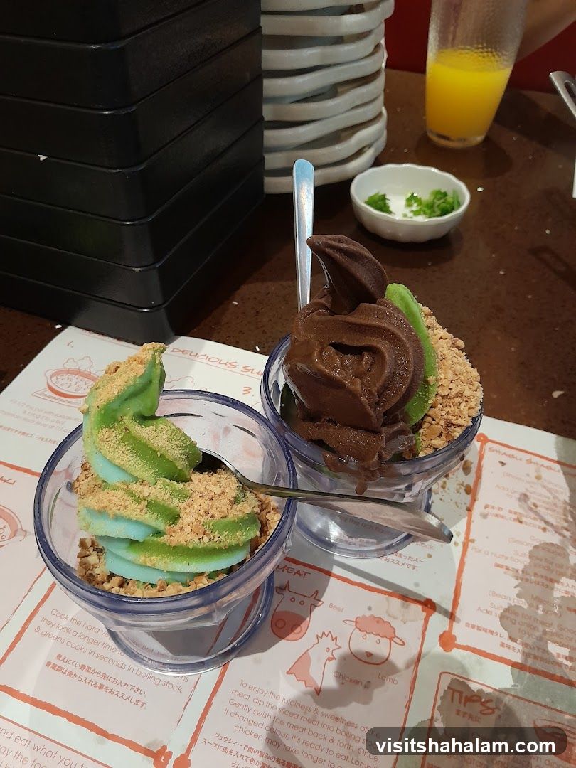 Desserts with Toppings