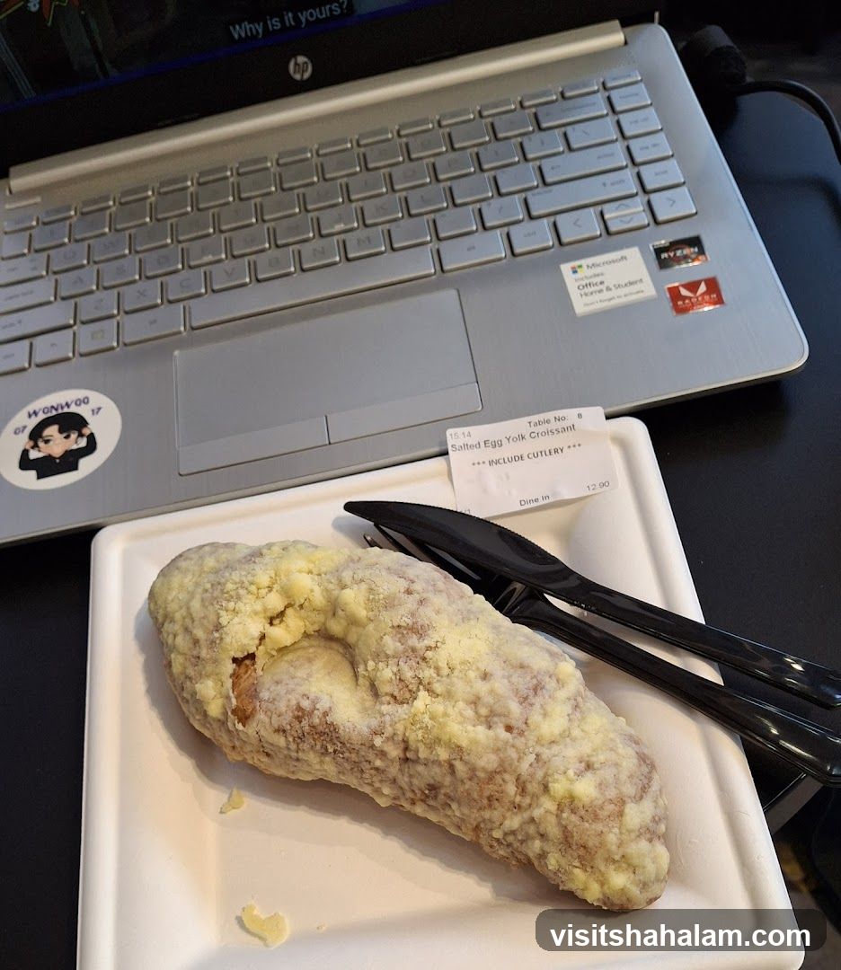 Croissant with Laptop