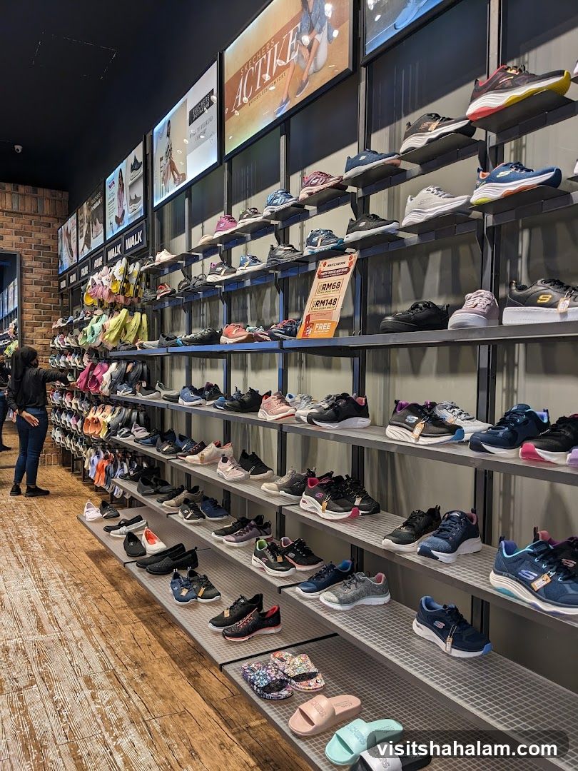 Skechers Store Display