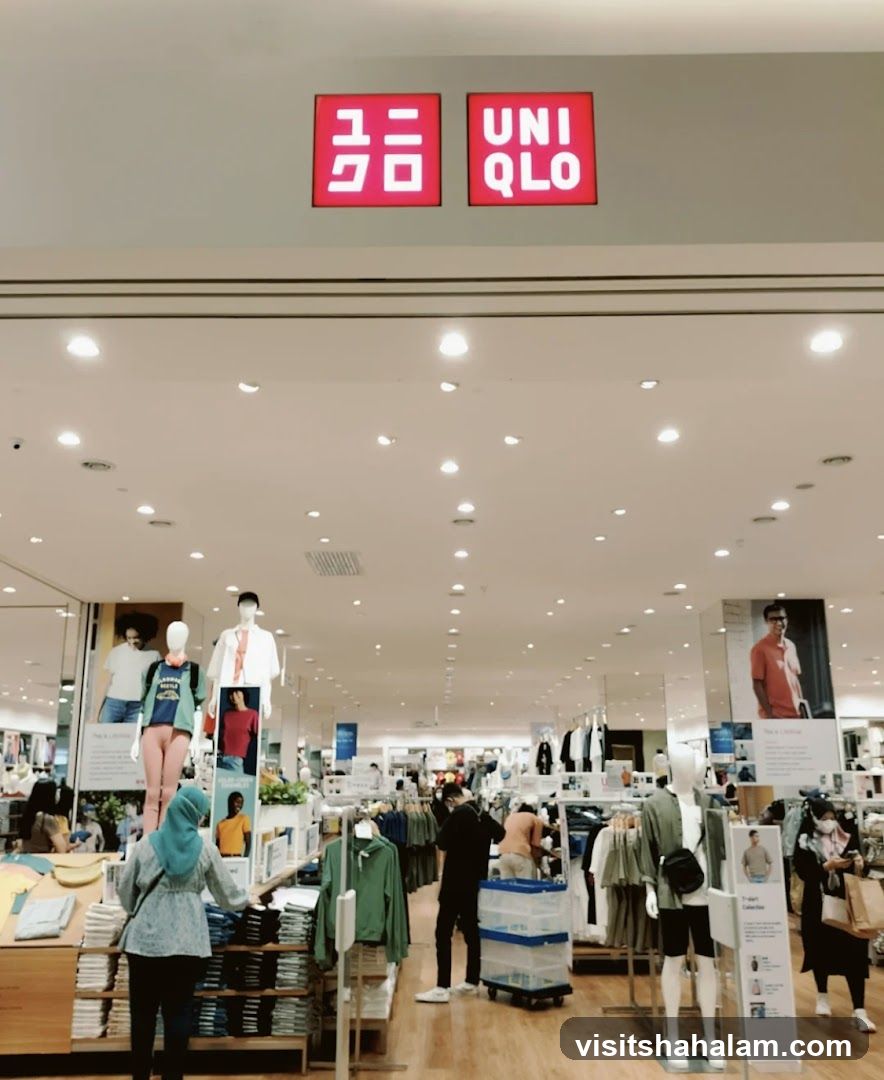 Uniqlo Store Interior