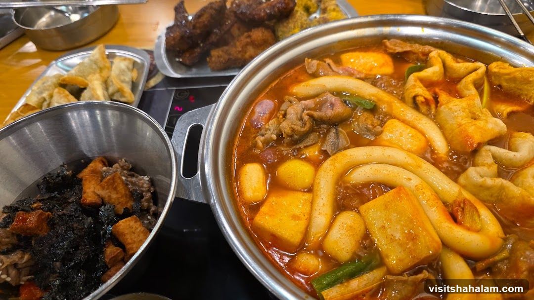 Korean Stew and Side Dishes
