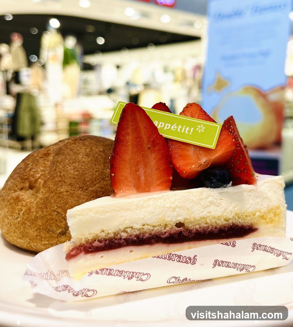 Strawberry Cake and Pastry