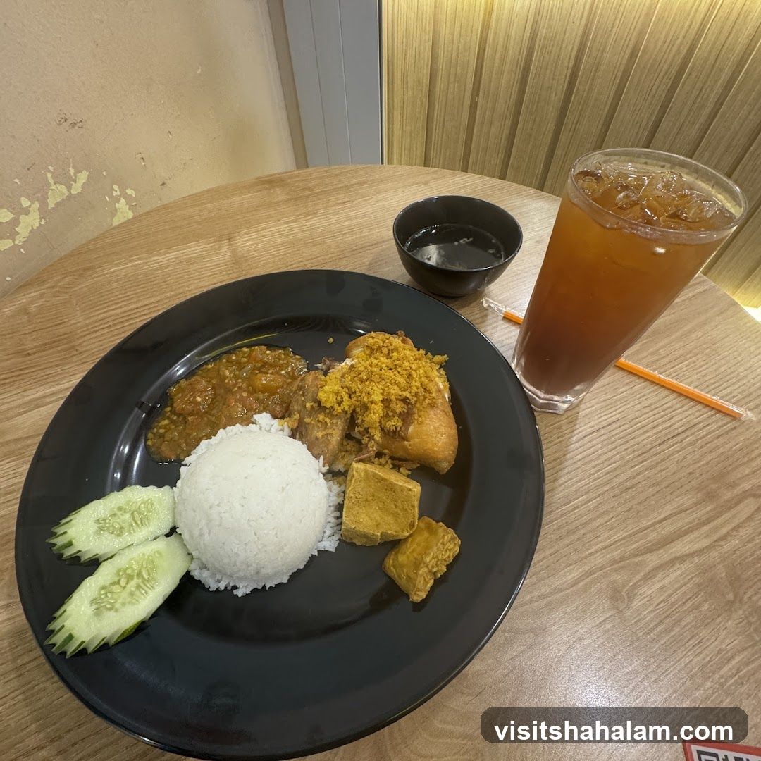 Fried Chicken Meal with Iced Tea
