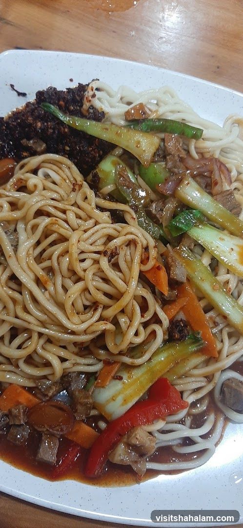 Noodles with Meat and Vegetables