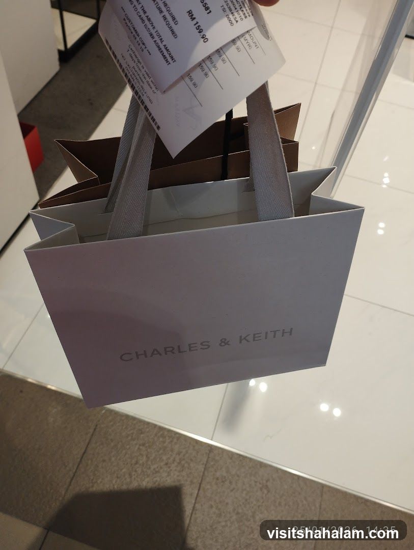 CHARLES & KEITH