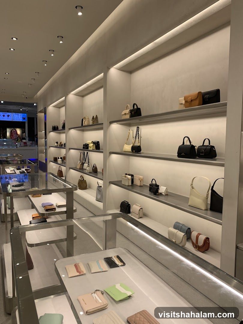 CHARLES & KEITH