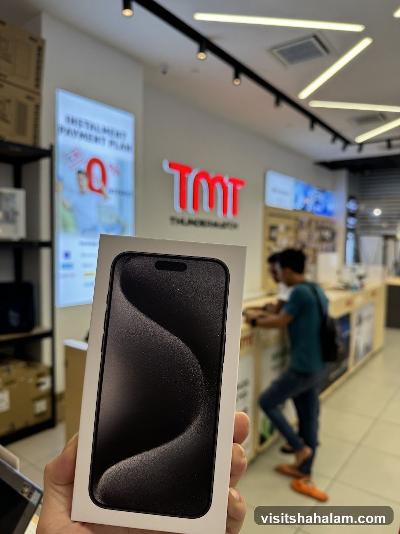 TMT Store Interior with iPhone Box