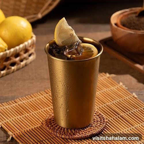 Iced Tea with Lemon