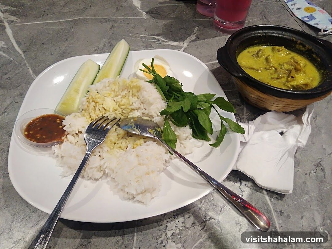 Curry with Rice and Sides