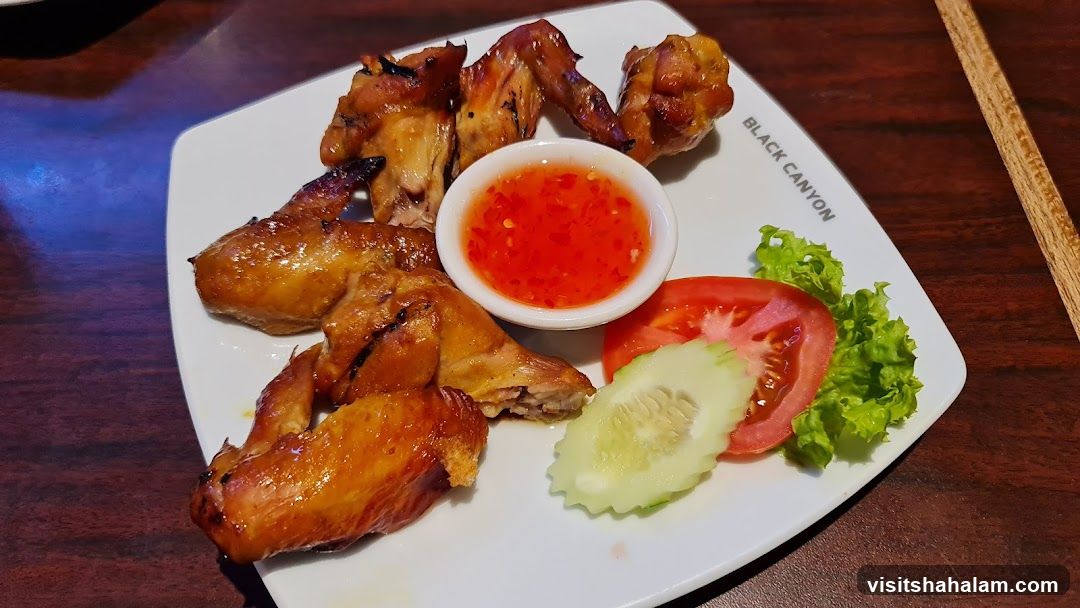 Chicken Wings with Sweet Chili Sauce