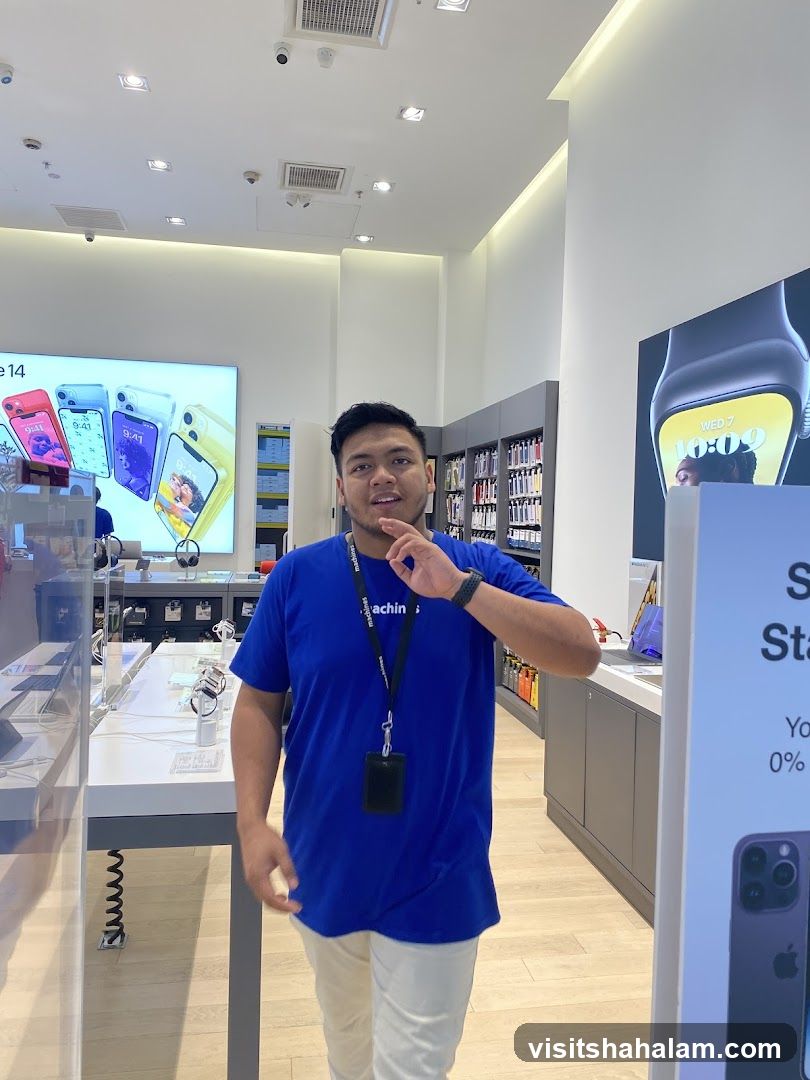 Store Employee