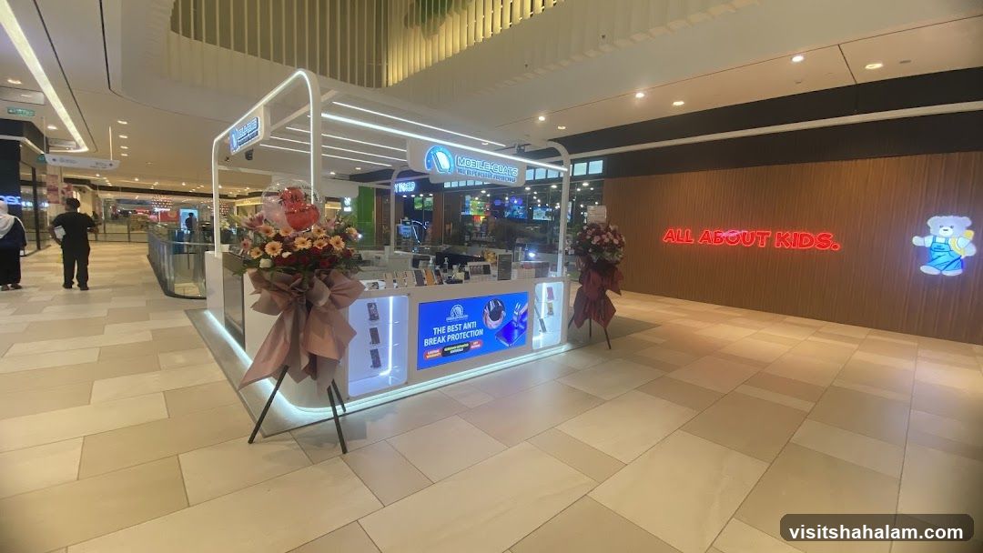 Mobile Accessories Kiosk