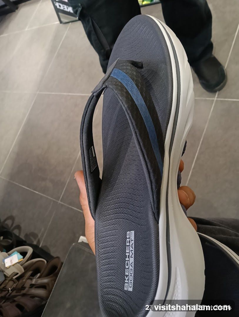 Skechers