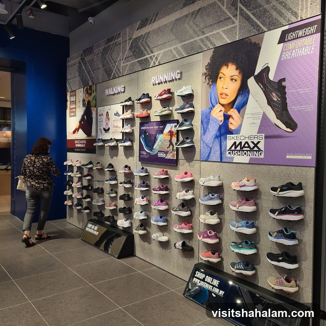 Skechers Store Display