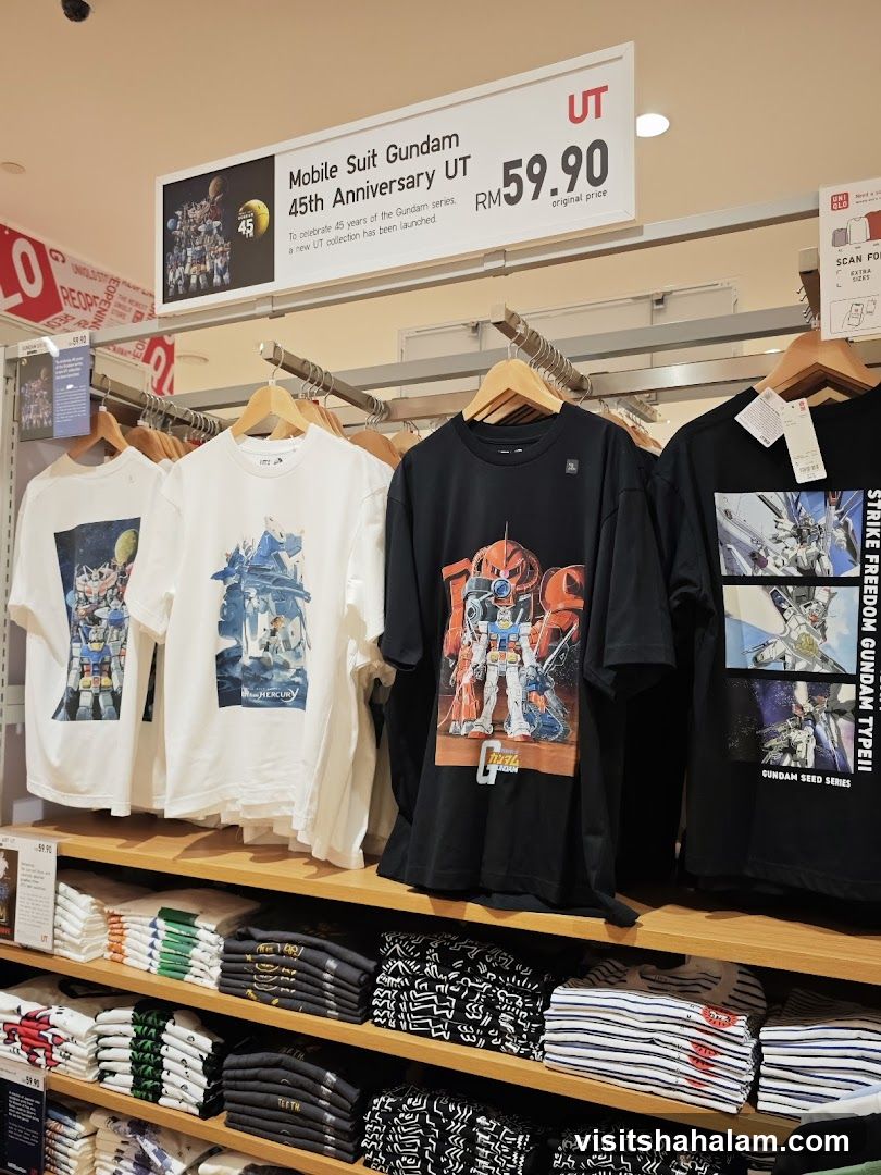 Mobile Suit Gundam 45th Anniversary UT Collection