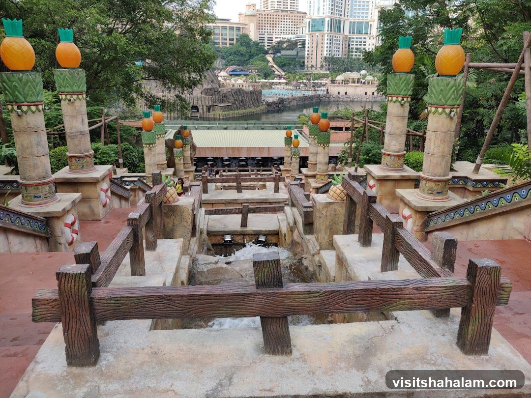 Water Feature with Pineapple Decorations