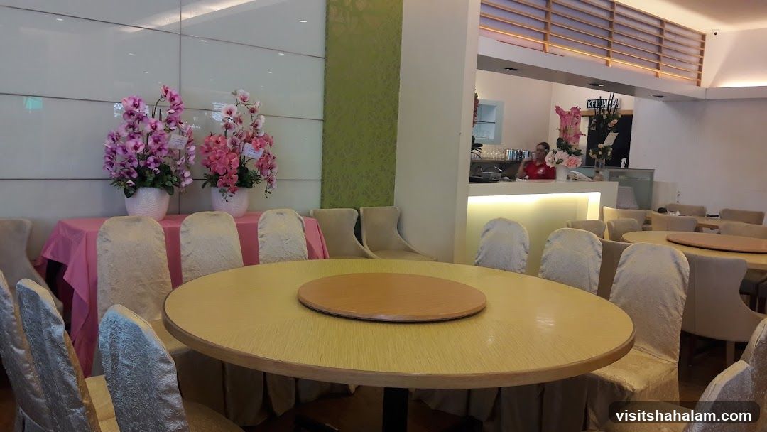 Restaurant Dining Area