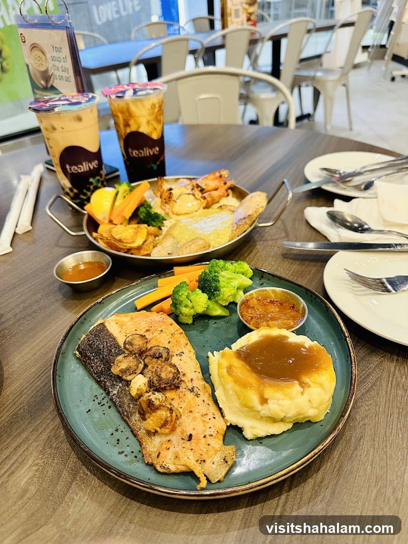 Salmon and Seafood Platter with Drinks