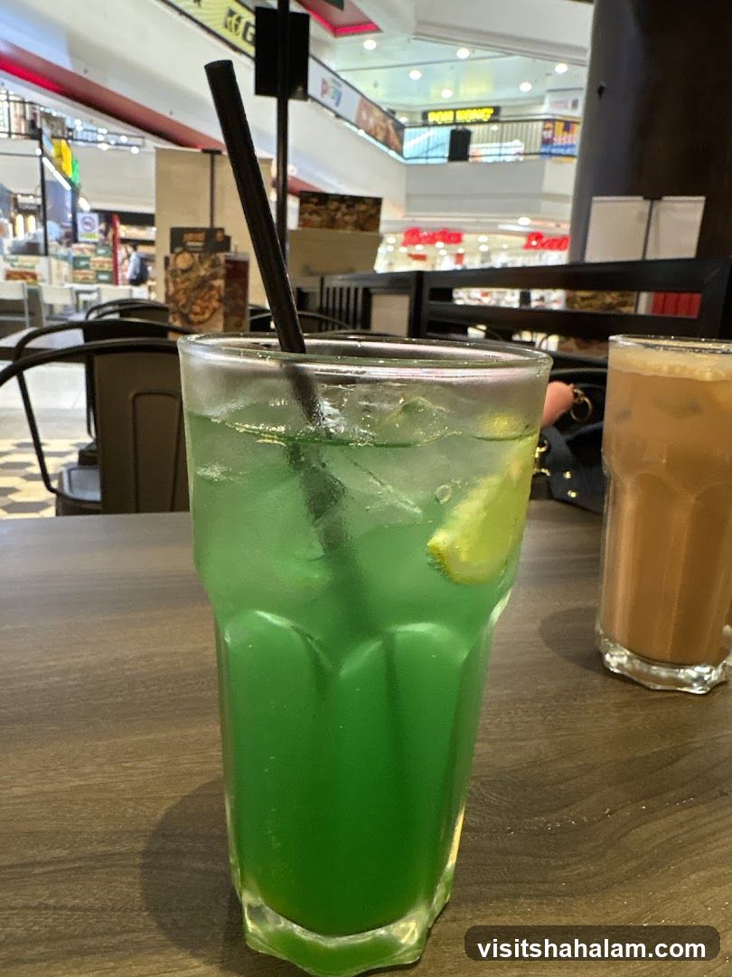 Green Drink with Ice and Lime