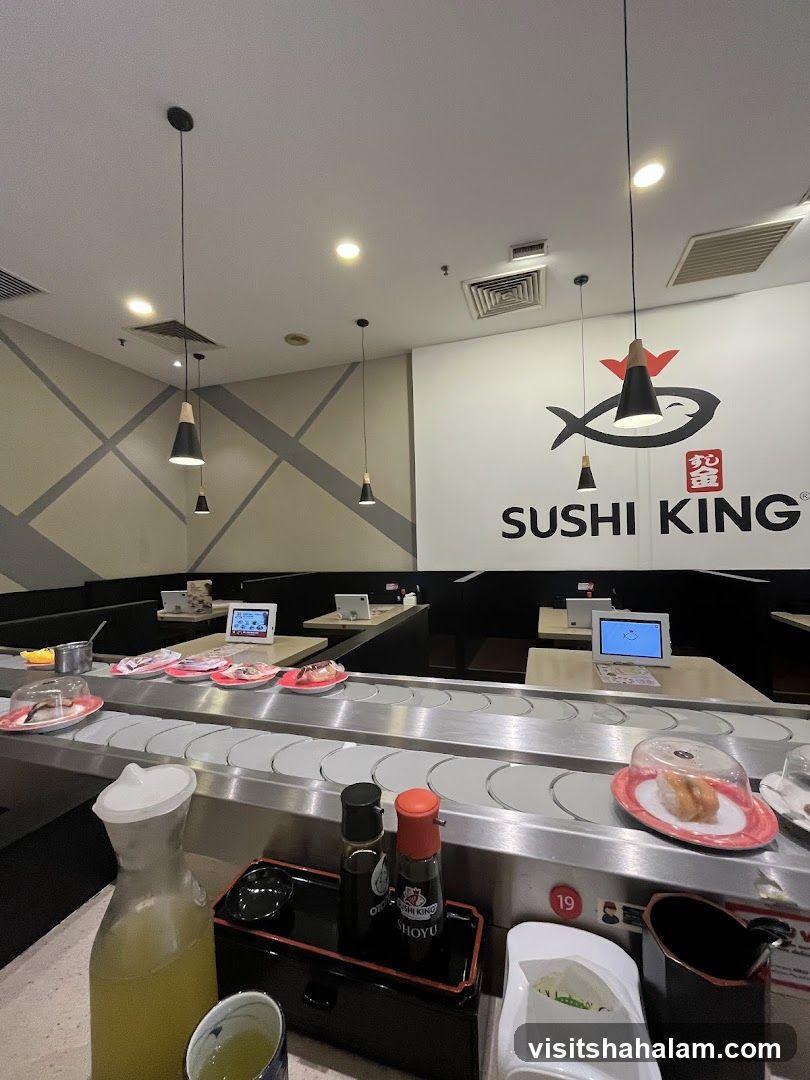 Sushi King Interior