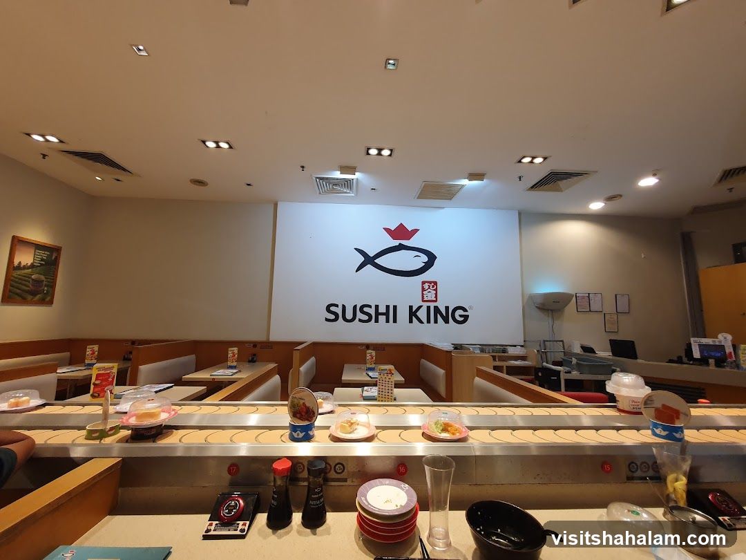 Sushi King Interior