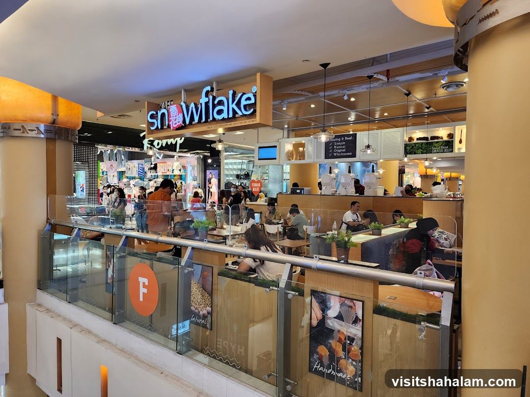 Snowflake Cafe Interior