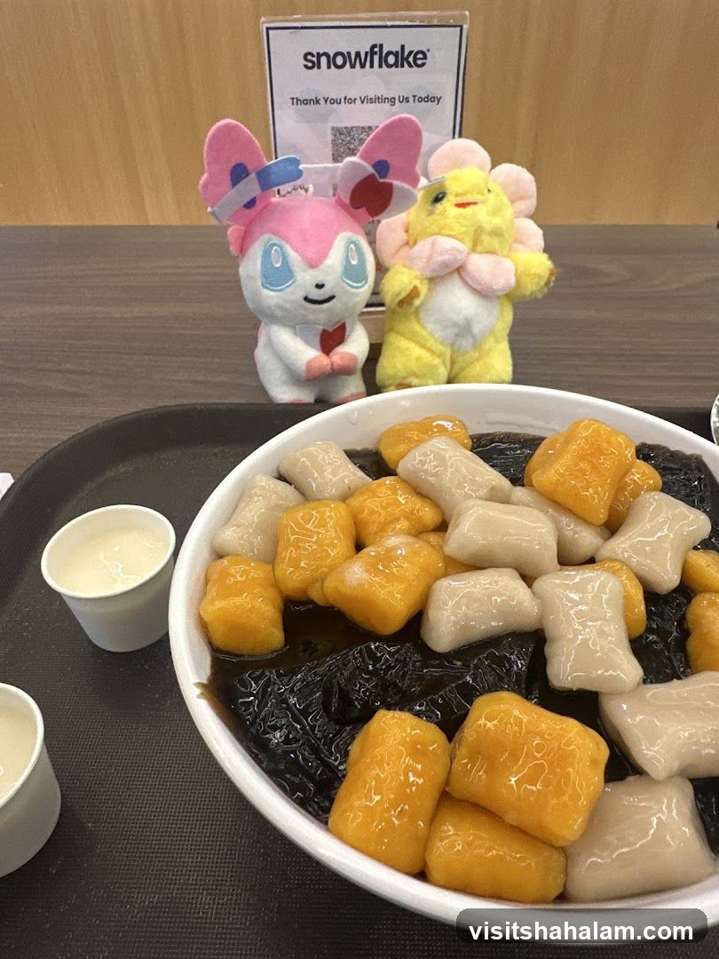 Dessert with Plush Toys