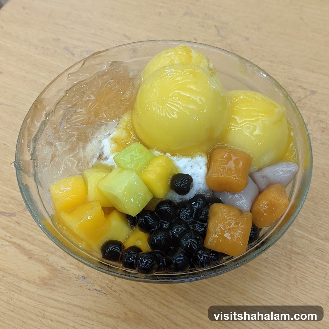 Mango shaved ice with toppings