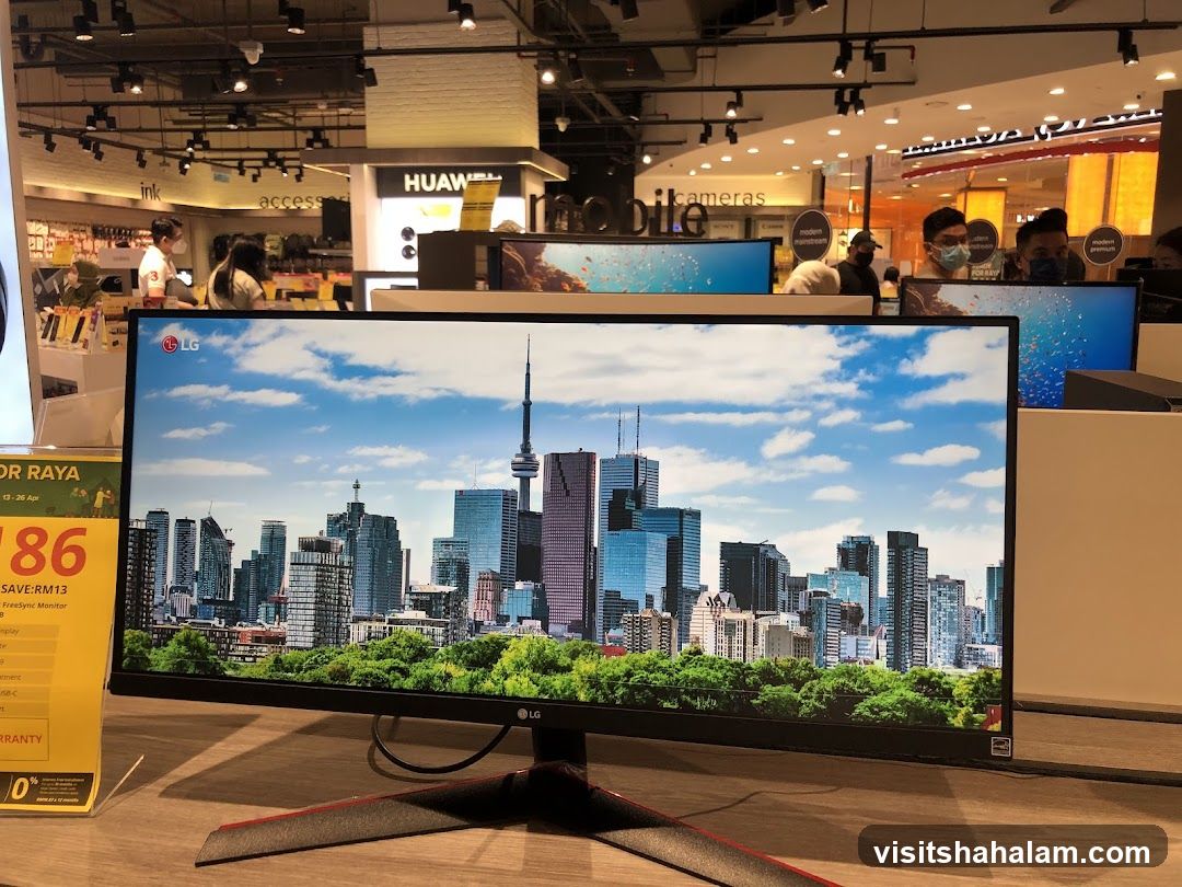 Electronics Store Display