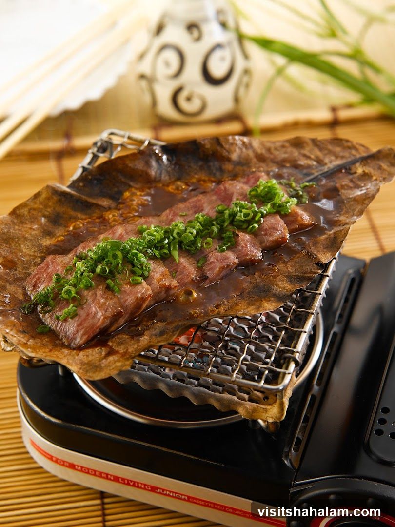 Grilled Beef on Leaf