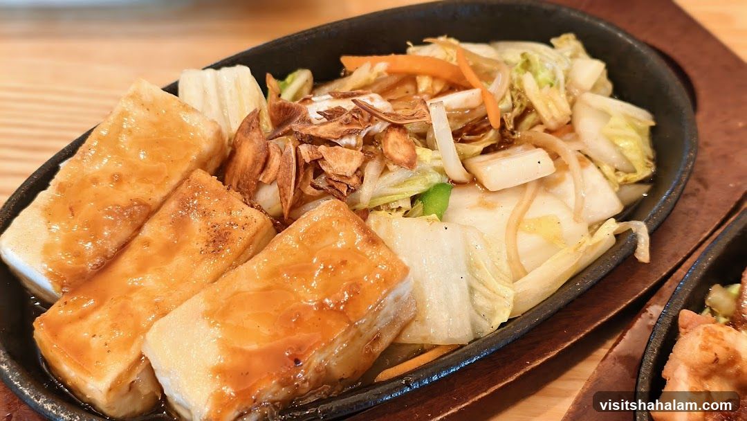 Sizzling Tofu and Vegetable Dish