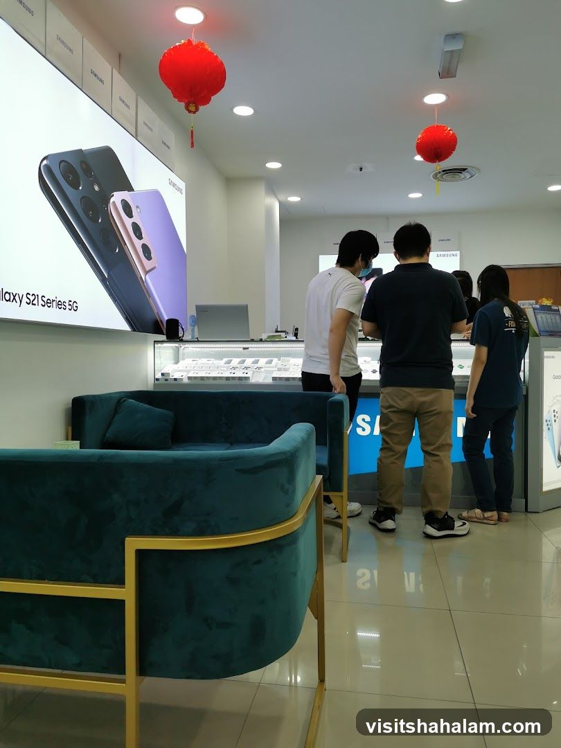 Samsung Store Interior