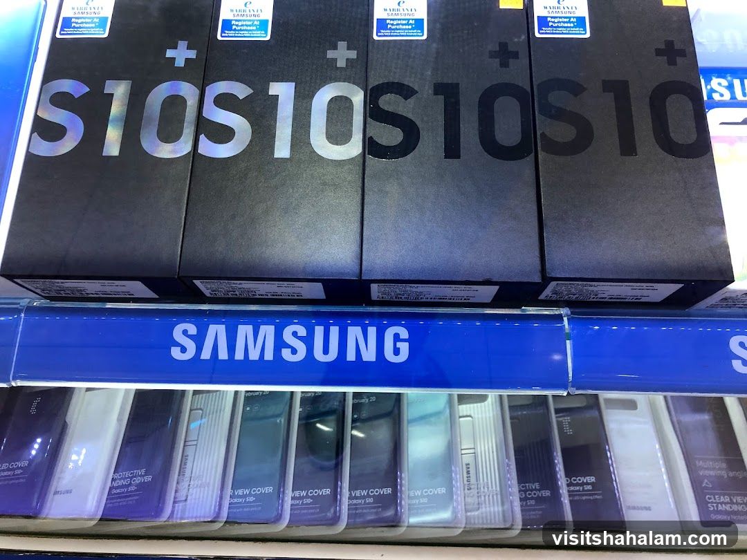 Samsung S10+ Boxes and Accessories