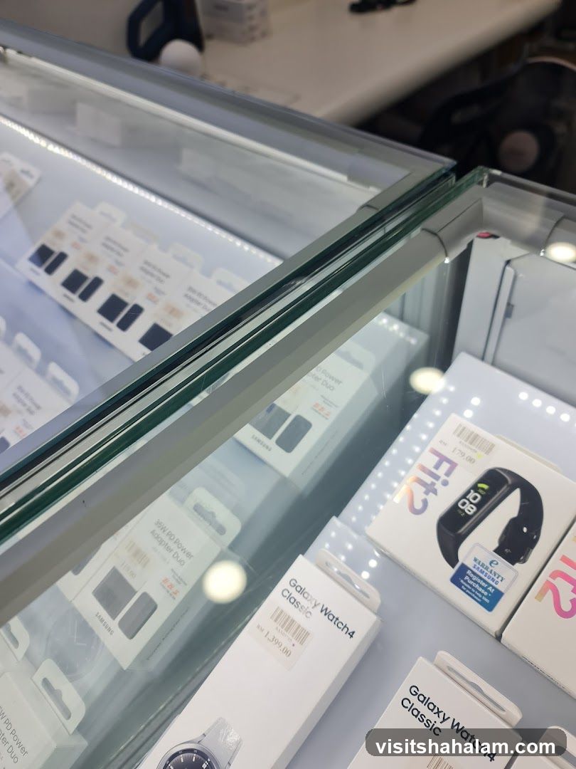 Electronic Accessories Display