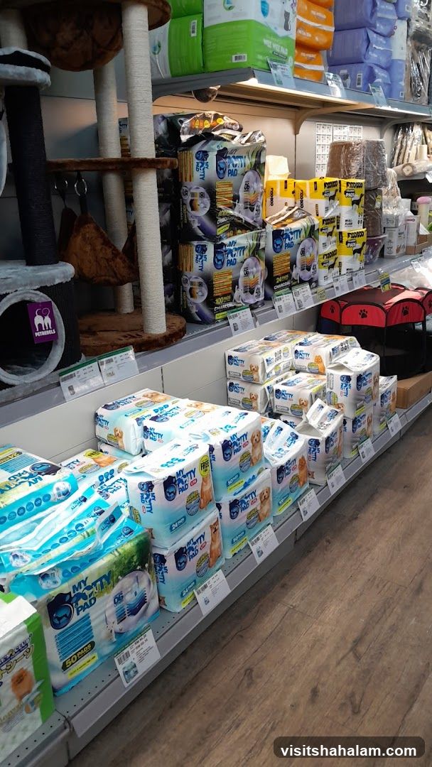 Pet Supplies Aisle