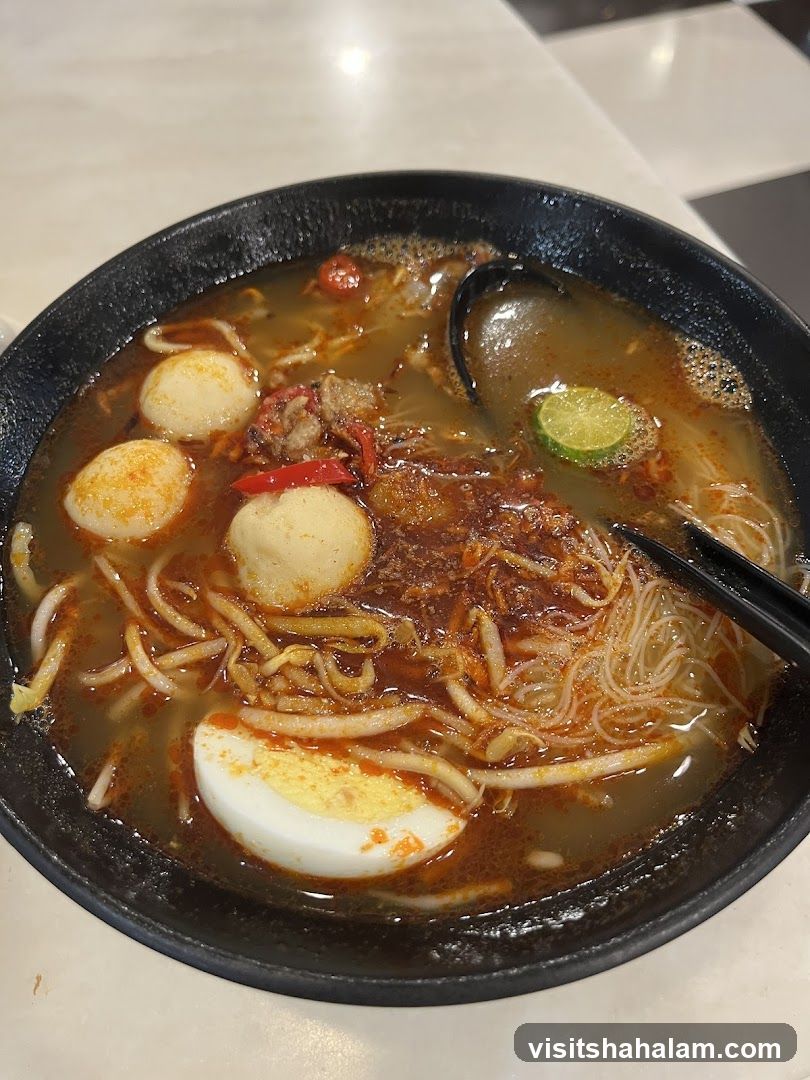 Noodle Soup with Egg and Fish Balls