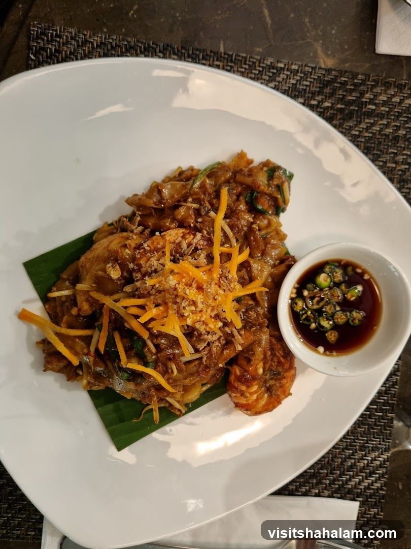 Noodles with Shrimp and Sauce