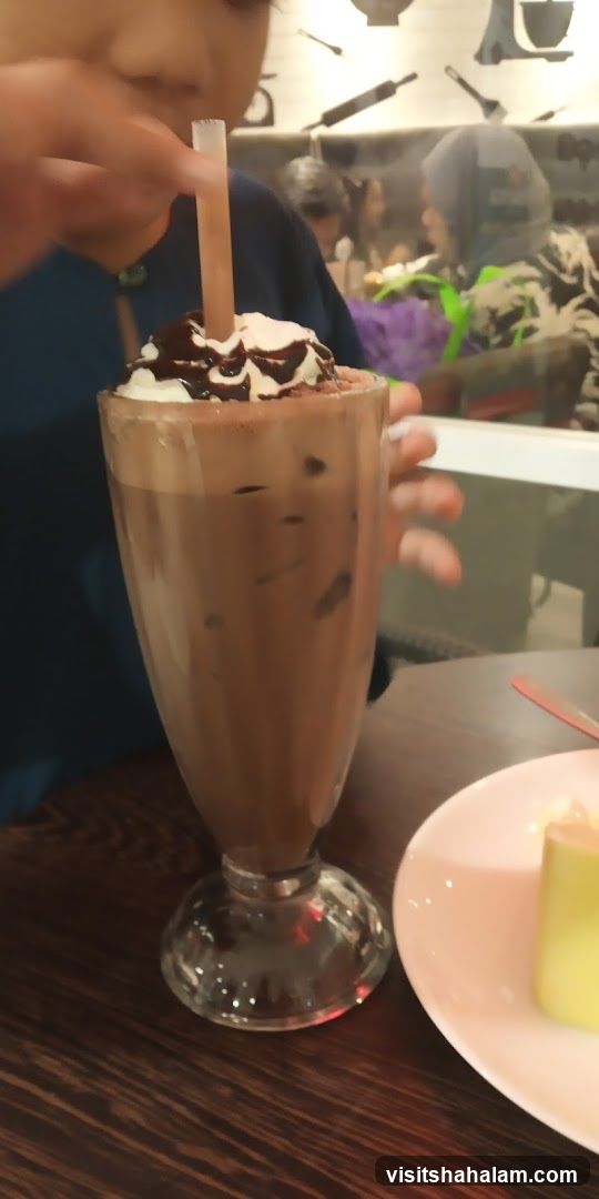 Iced Chocolate Drink