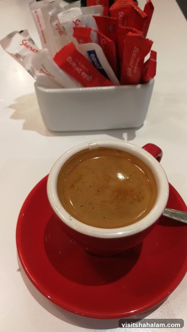 Espresso with Sugar Packets