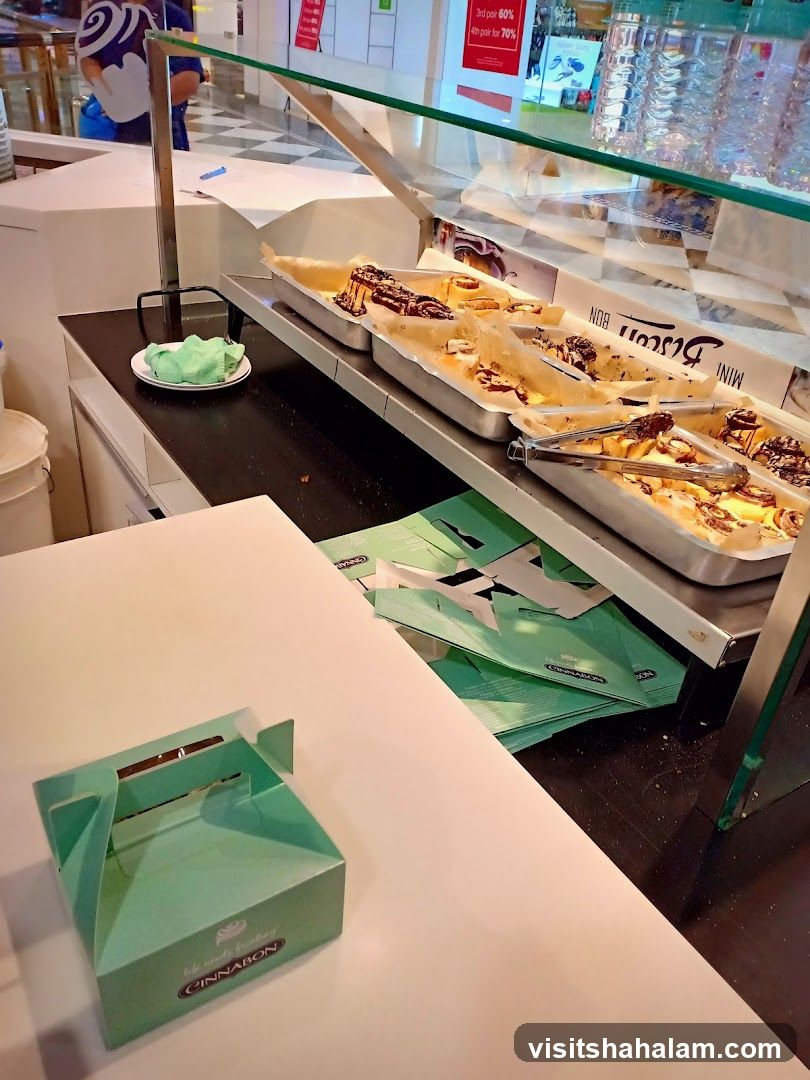 Cinnabon Display
