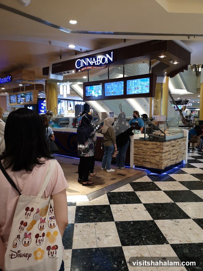 Cinnabon